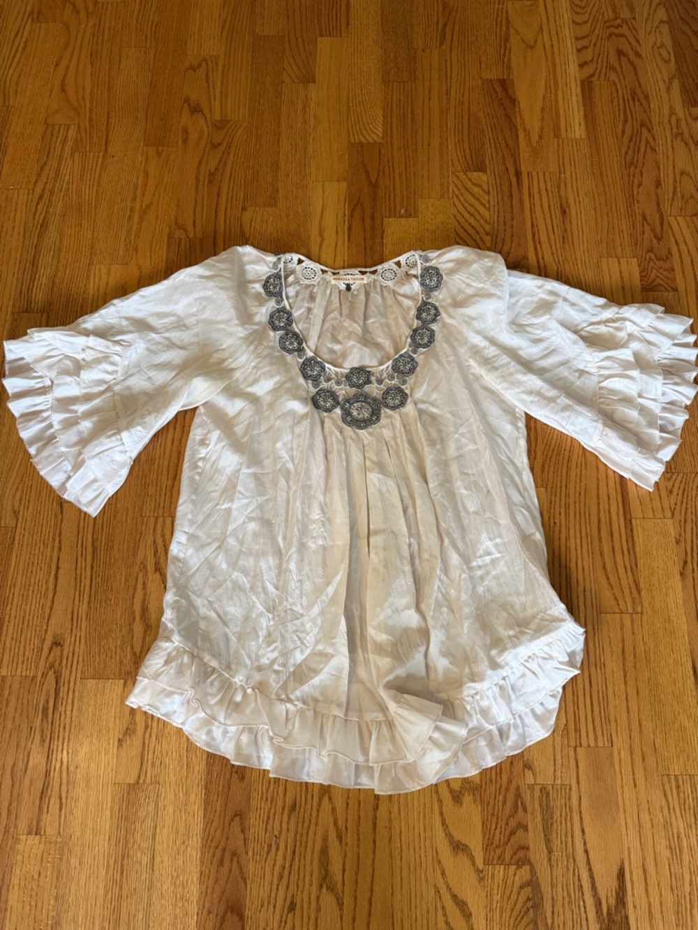 White Embroidered Scoop Neck Women’s Top